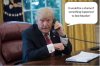 Trump puhelimessa.JPG